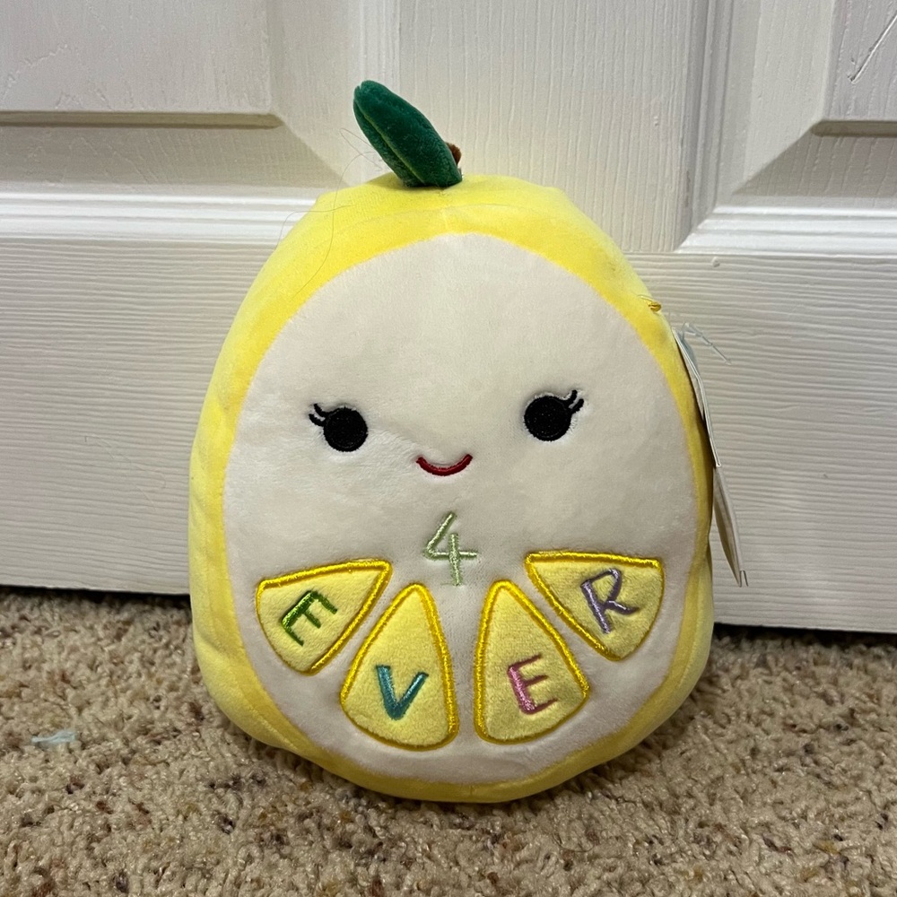 💗 Squishmallows - 7.5” Leticia Yellow Lemon Plush